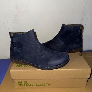 El Naturalista Navy Ankle Boots